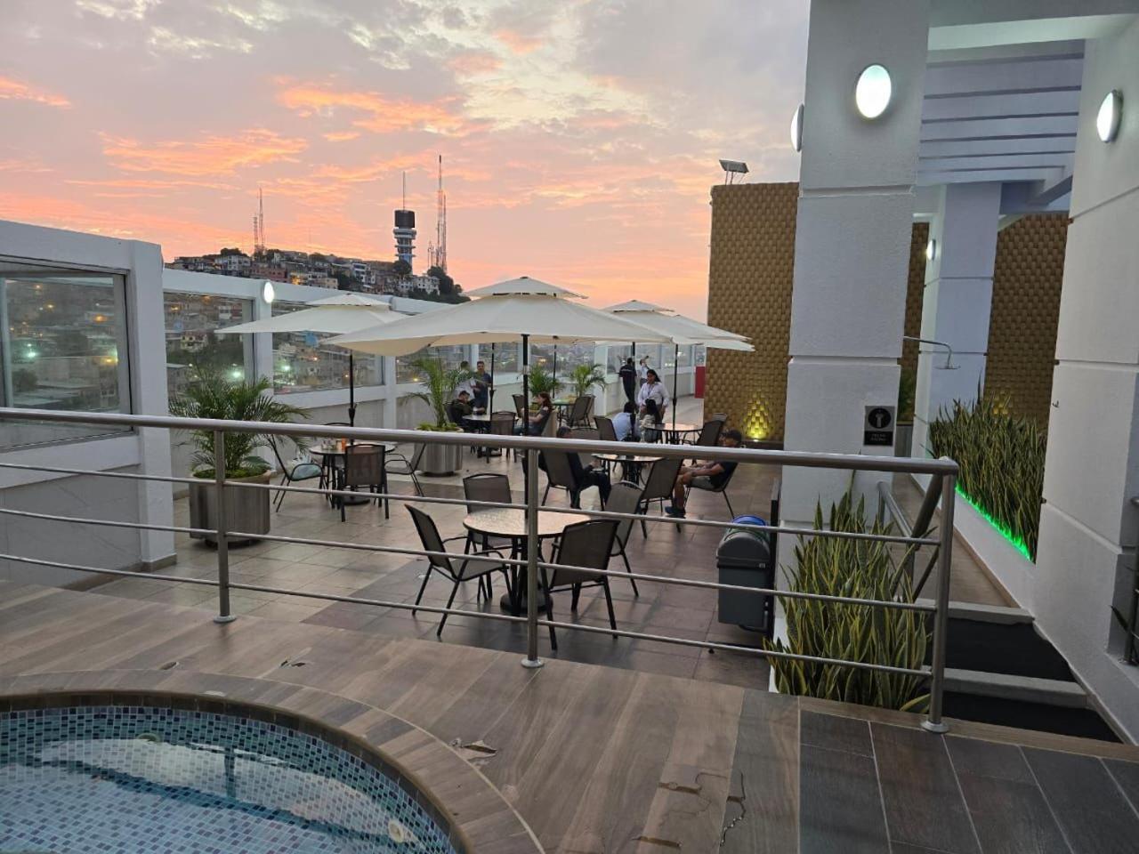 River View Suites Guayaquil Buitenkant foto